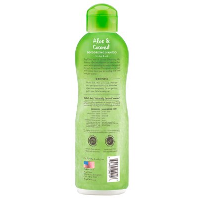 Το Aloe & Coconut Deodorizing Shampoo από την TropiClean, σαμπουάν με φυσική αλόη, μολόχα και παπάγια, το τρίχωμα του κατοικίδιου ζώου σας θα είναι απαλό και θα μυρίζει πολύ φρέσκο. Κατάλληλο για σκύλους και γάτες για 12 εβδομάδων και άνω.Οπίσθια ετικέτα με οδηγίες και χαρακτηριστικά